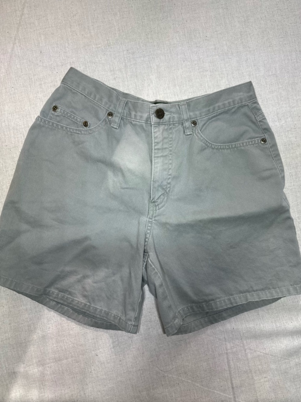 Women’s size 4 Lightweight Casual Shorts Cotton Eddie Bauer Green Kaki #comfort